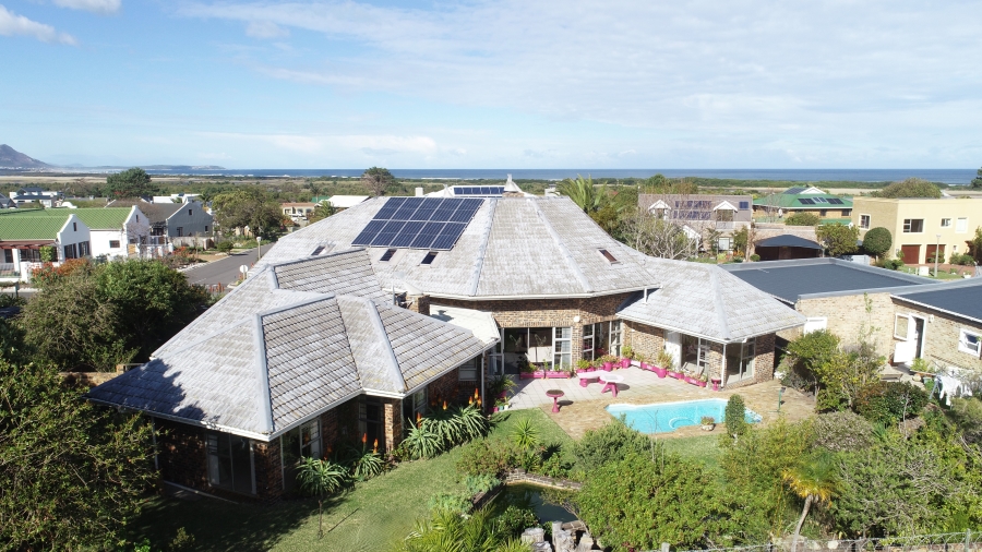 3 Bedroom Property for Sale in Heuningkloof Western Cape